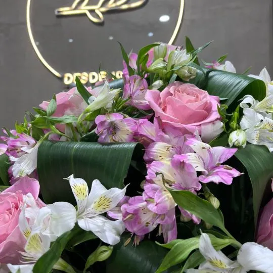 caja pote strass plata con rosas importadas